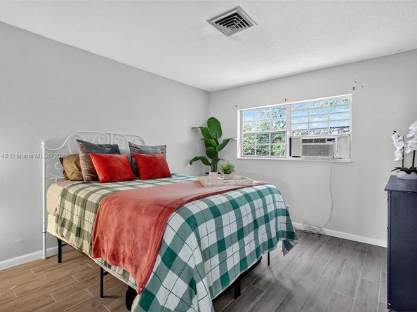 2200 Monroe St 23, Hollywood FL 33020