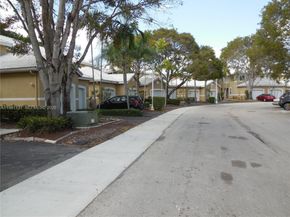 2066 Madeira Dr 2066, Weston FL 33327