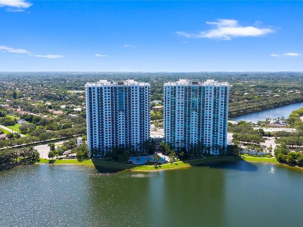 2641 N Flamingo Rd 905N, Sunrise FL 33323