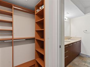 2641 N Flamingo Rd 905N, Sunrise FL 33323