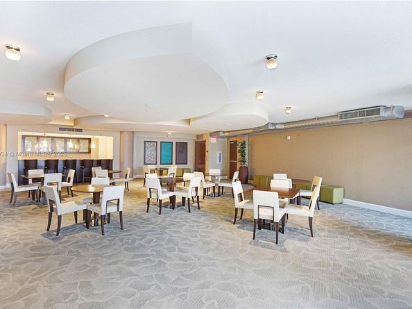 2641 N Flamingo Rd 905N, Sunrise FL 33323