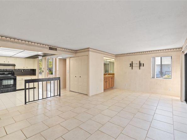 559 N University Dr 39, Plantation FL 33324