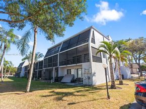 559 N University Dr 39, Plantation FL 33324