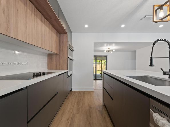 1516 SW 30th Ter, Fort Lauderdale FL 33312