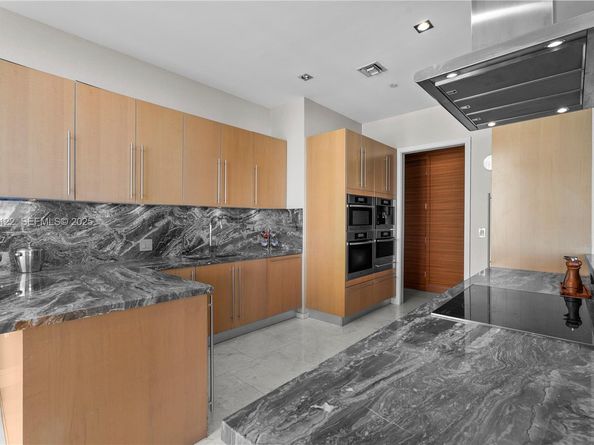 900 Brickell Key Blvd 803, Miami FL 33131