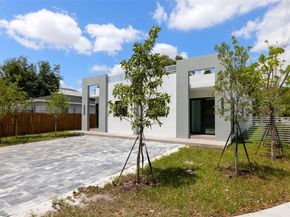 6852-6850 NW 4th AVE, Miami FL 33150