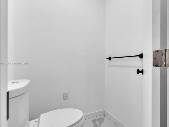 1510 Normandy Dr, Miami Beach FL 33141