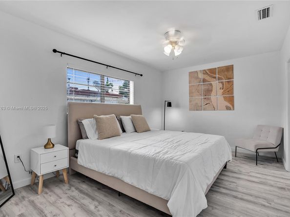 1510 Normandy Dr, Miami Beach FL 33141