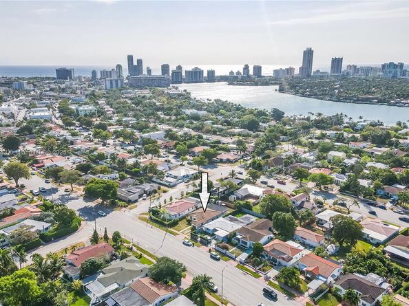 1510 Normandy Dr, Miami Beach FL 33141
