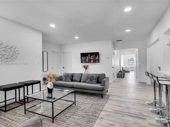 1510 Normandy Dr, Miami Beach FL 33141