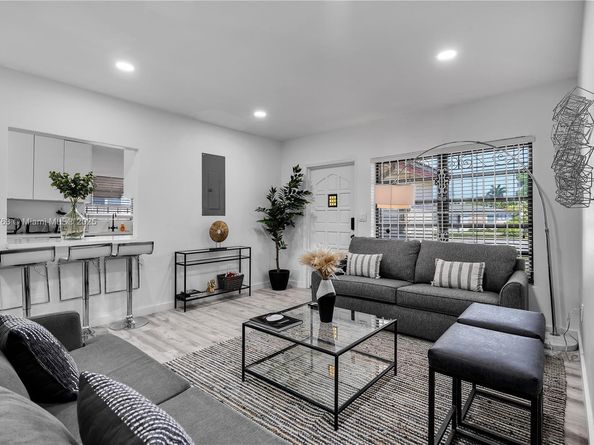 1510 Normandy Dr, Miami Beach FL 33141