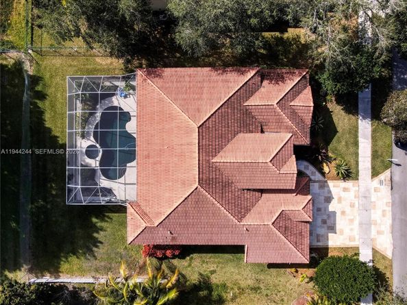 2845 Fairways Dr, Homestead FL 33035