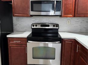 3710 NW 21st St 114, Lauderdale Lakes FL 33311