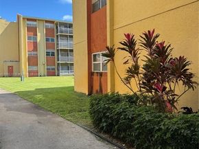 3710 NW 21st St 114, Lauderdale Lakes FL 33311