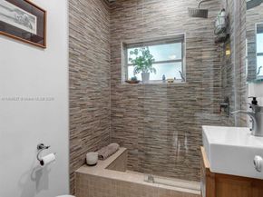 1895 SW 25th St, Miami FL 33133