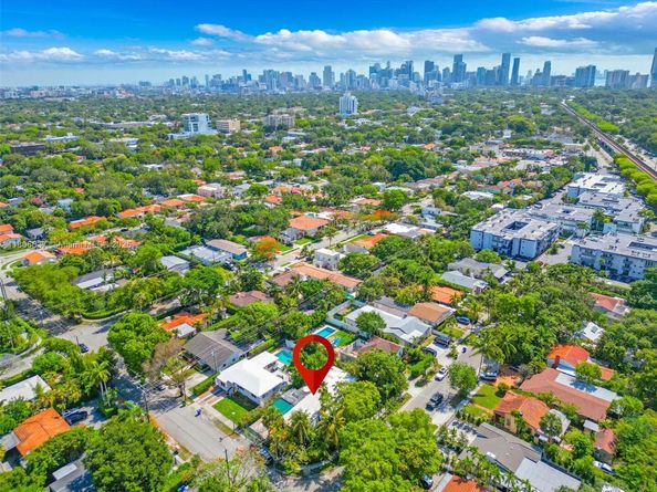1895 SW 25th St, Miami FL 33133