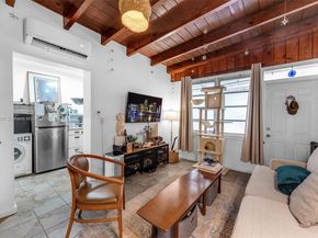 1895 SW 25th St, Miami FL 33133