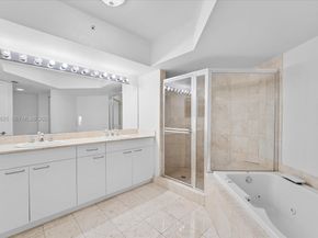 21055 Yacht Club Dr 802, Aventura FL 33180