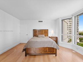 21055 Yacht Club Dr 802, Aventura FL 33180