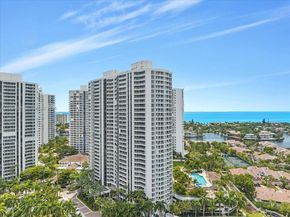 21055 Yacht Club Dr 802, Aventura FL 33180