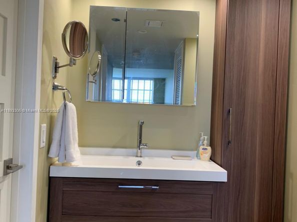 3507 Oaks Way 802, Pompano Beach FL 33069