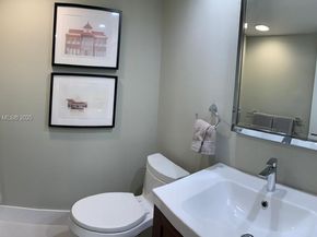 3507 Oaks Way 802, Pompano Beach FL 33069