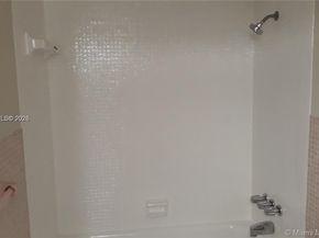 1540 NE 191st St 244, Miami FL 33179