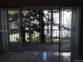 1540 NE 191st St 244, Miami FL 33179