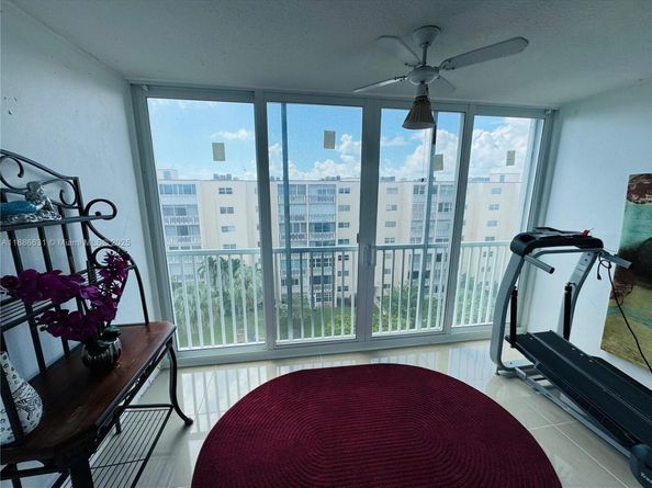 619 NE 14th Ave 703, Hallandale Beach FL 33009