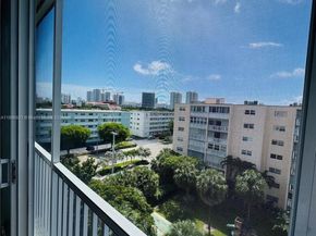 619 NE 14th Ave 703, Hallandale Beach FL 33009
