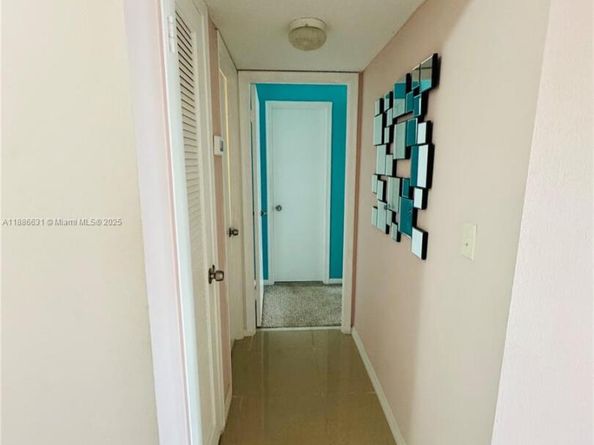 619 NE 14th Ave 703, Hallandale Beach FL 33009