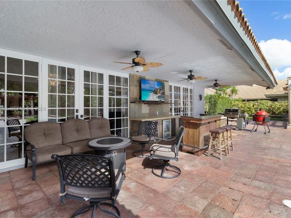 9290 NW 14th Ct, Coral Springs FL 33071