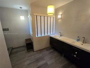 740 Conch Shell Pl, Plantation FL 33324