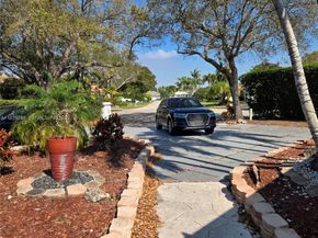 740 Conch Shell Pl, Plantation FL 33324