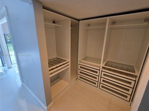 740 Conch Shell Pl, Plantation FL 33324