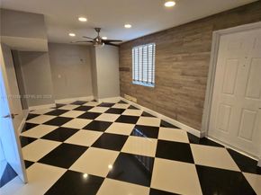 740 Conch Shell Pl, Plantation FL 33324