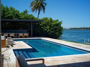 327 E Rivo Alto Dr, Miami Beach FL 33139