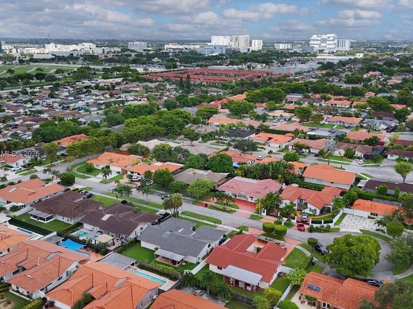 10448 SW 23rd St, Miami FL 33165