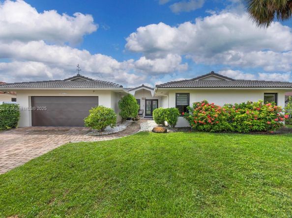 10448 SW 23rd St, Miami FL 33165