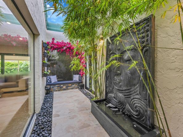 10448 SW 23rd St, Miami FL 33165