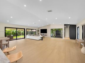 10448 SW 23rd St, Miami FL 33165
