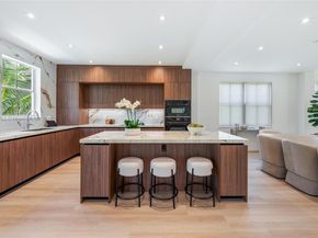 804 Crestview Cir, Weston FL 33327