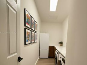 804 Crestview Cir, Weston FL 33327