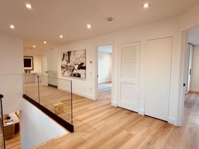 804 Crestview Cir, Weston FL 33327