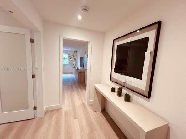 804 Crestview Cir, Weston FL 33327