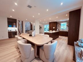 804 Crestview Cir, Weston FL 33327