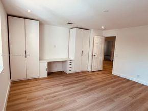 804 Crestview Cir, Weston FL 33327