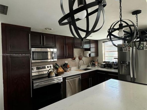 2761 Taft St 110, Hollywood FL 33020