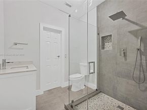 818 NE 3rd St, Hallandale Beach FL 33009