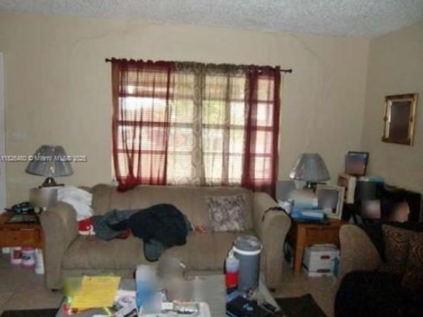 Undisclosed Address #A11826480, Fort Lauderdale FL 33311